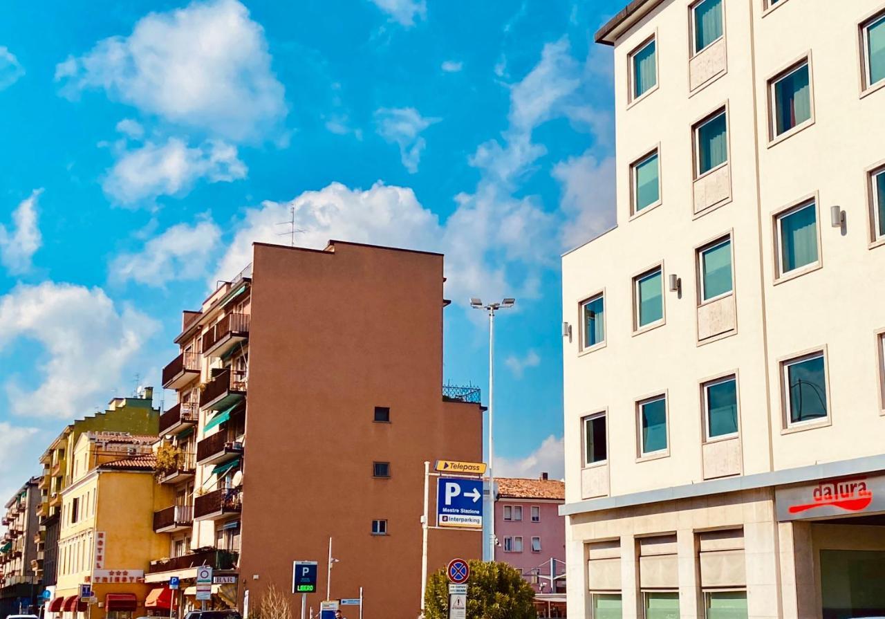 Pang'S Guesthouse Mestre Zewnętrze zdjęcie
